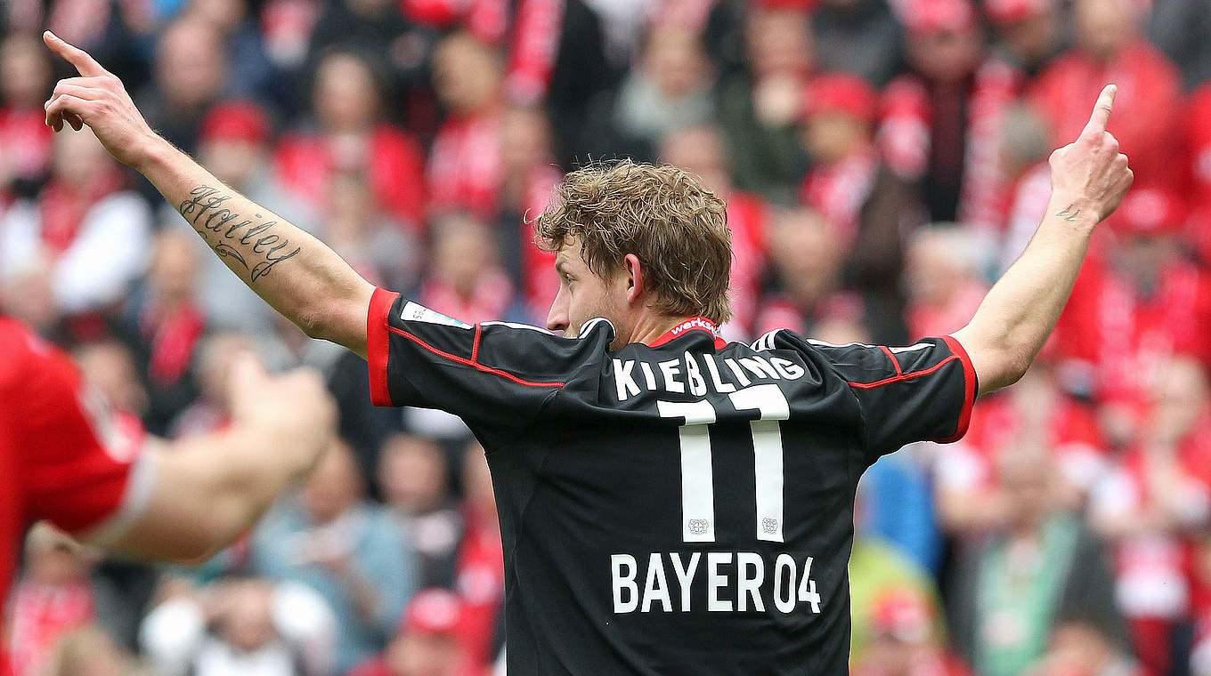 Leverkusen remain on course for the Champions League © DANIEL ROLAND/AFP/Getty Images
