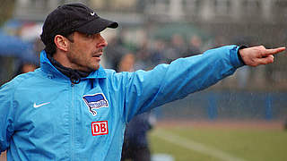 Seit drei Spieltagen unbesiegt: Trainer Hartmann und die U 19 von Hertha BSC © mspw