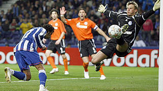 Eine Glanzparade nach der anderen: Neuer (r.) lässt den FC Porto 2008 verzweifeln © imago sportfotodienst