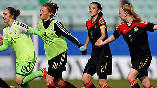 Freude pur bei den Spielerinnen der U 17 © 2015 Getty Images