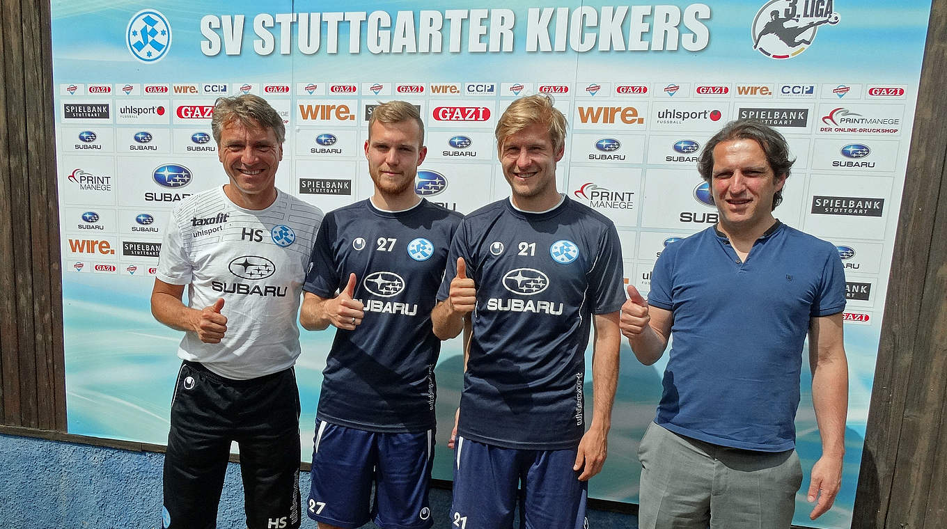 Vertragsverlängerung bei den Stuttgarter Kickers: Steffen, Baumgärtel, Stein und Zeyer (v.l.) © Stuttgarter Kickers