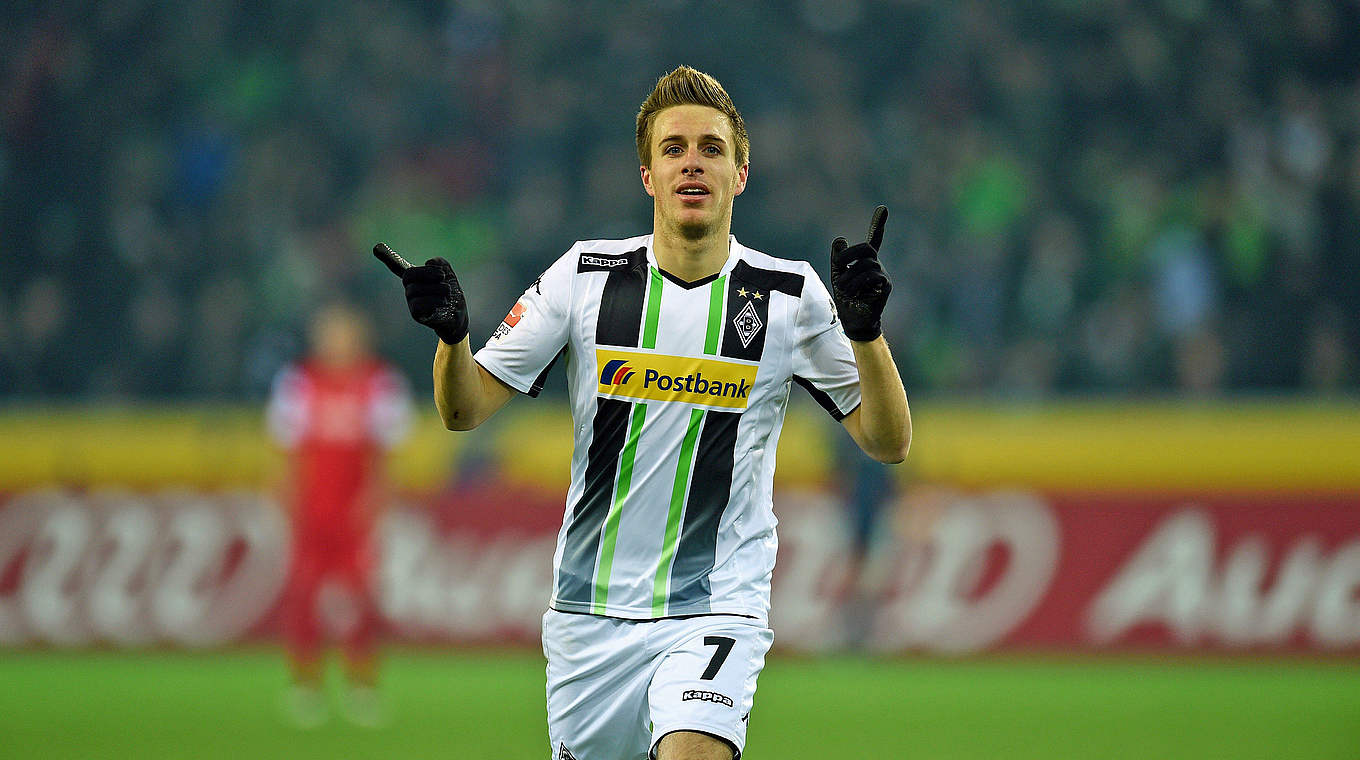 Gladbach are closing in on a Champions League spot © PATRIK STOLLARZ/AFP/Getty Images
