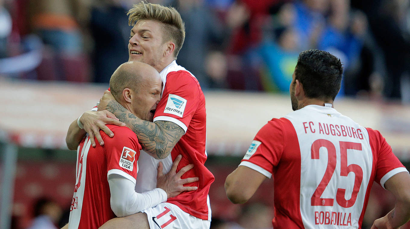 Europa in greifbarer Nähe: Augsburg jubelt dank Werner (l.) und Bobadilla (r.) © 2015 Getty Images