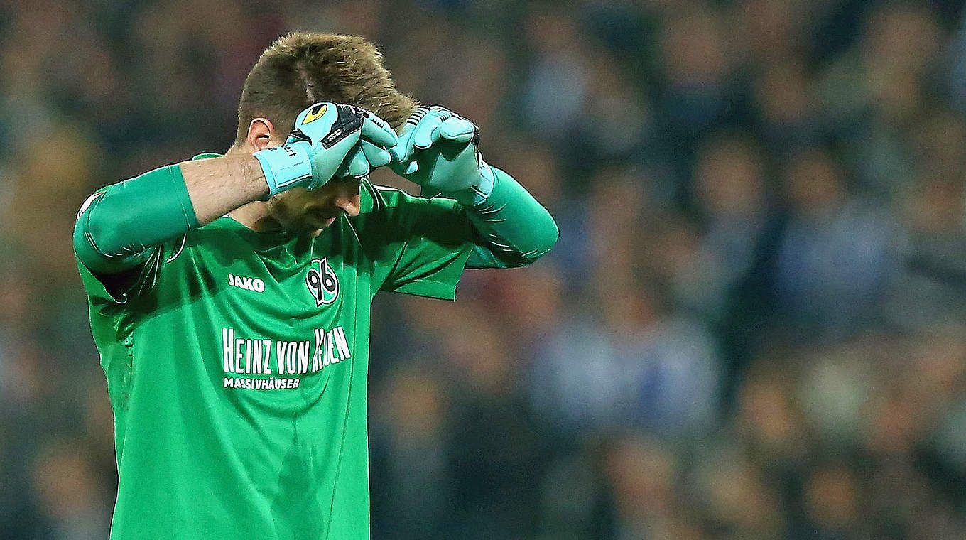 Hannover keeper Ron-Robert Zieler: "We can't afford to play like we did today" © 2015 Getty Images