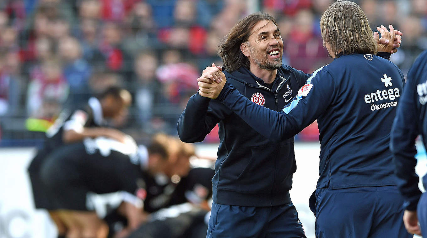 This will be Martin Schmidt's first game since signing a new contract © 2015 Getty Images