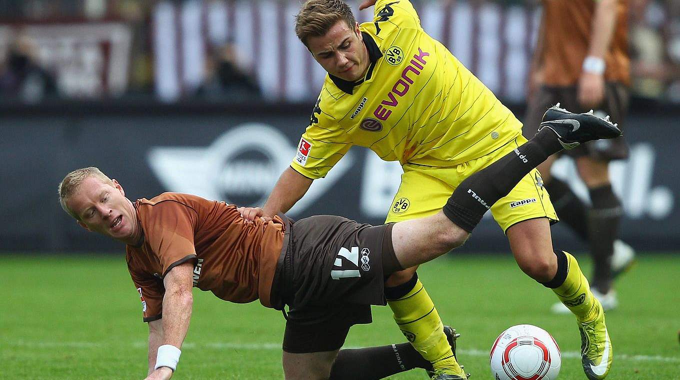 Timo Schultz, hier im Duell mit Mario Götze © 2010 Getty Images