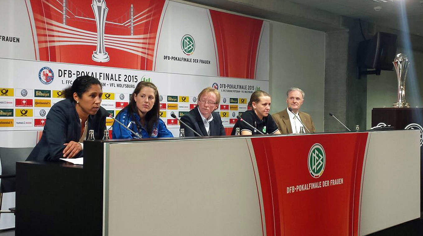 Steffi Jones: "Selling 15,000 tickets has always been our realistic target" © DFB