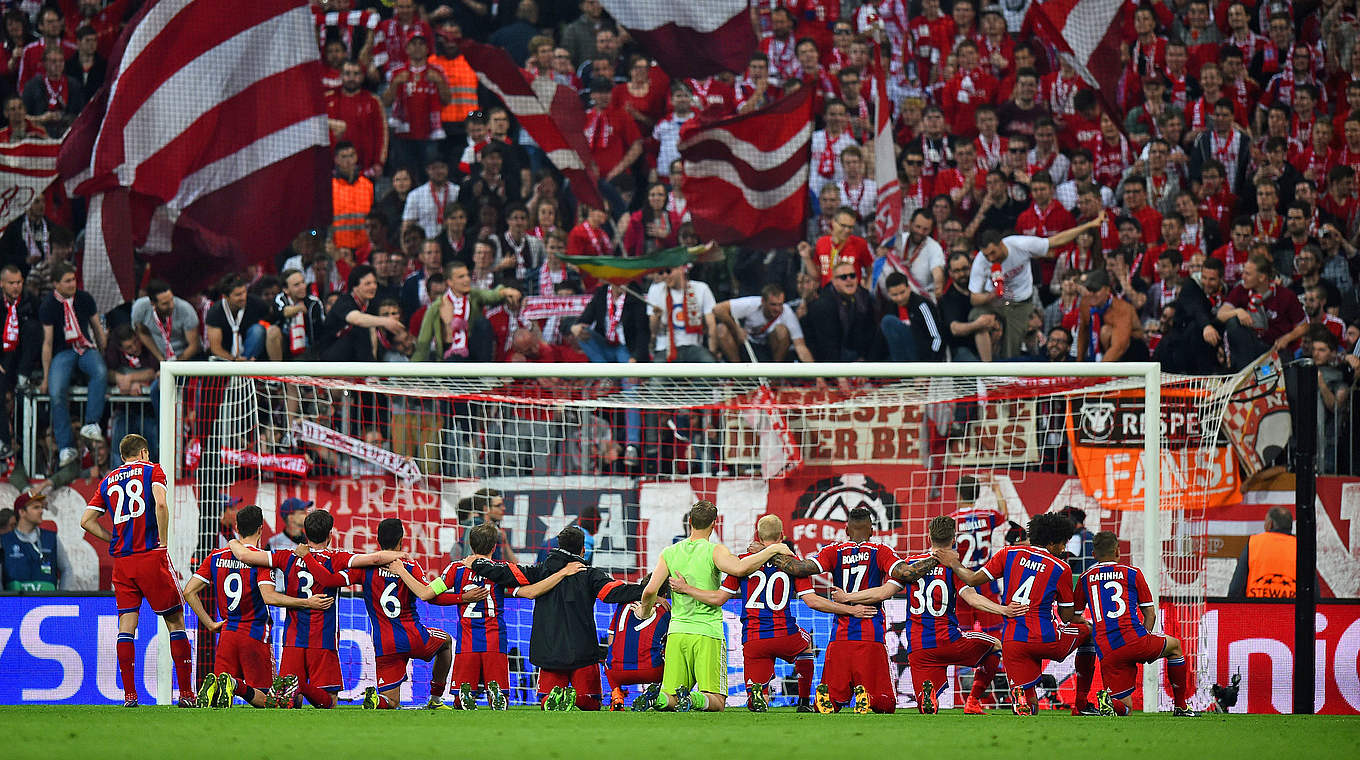 Grenzenloser Jubel: Die Fans feiern ihre Mannschaft © 2015 Getty Images