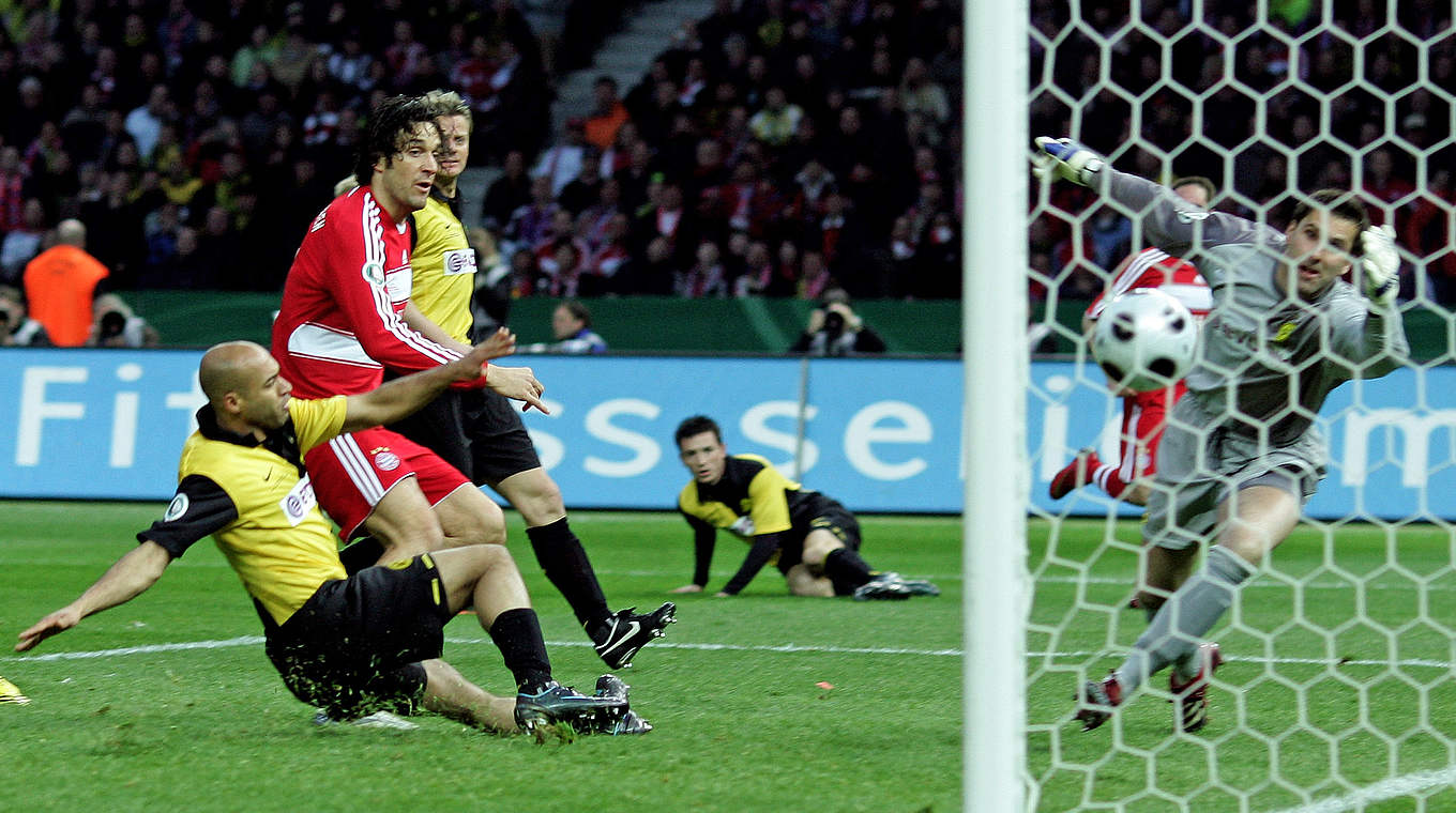 Luca Toni scores twice for Bayern in the 2008 final  © 2008 Getty Images
