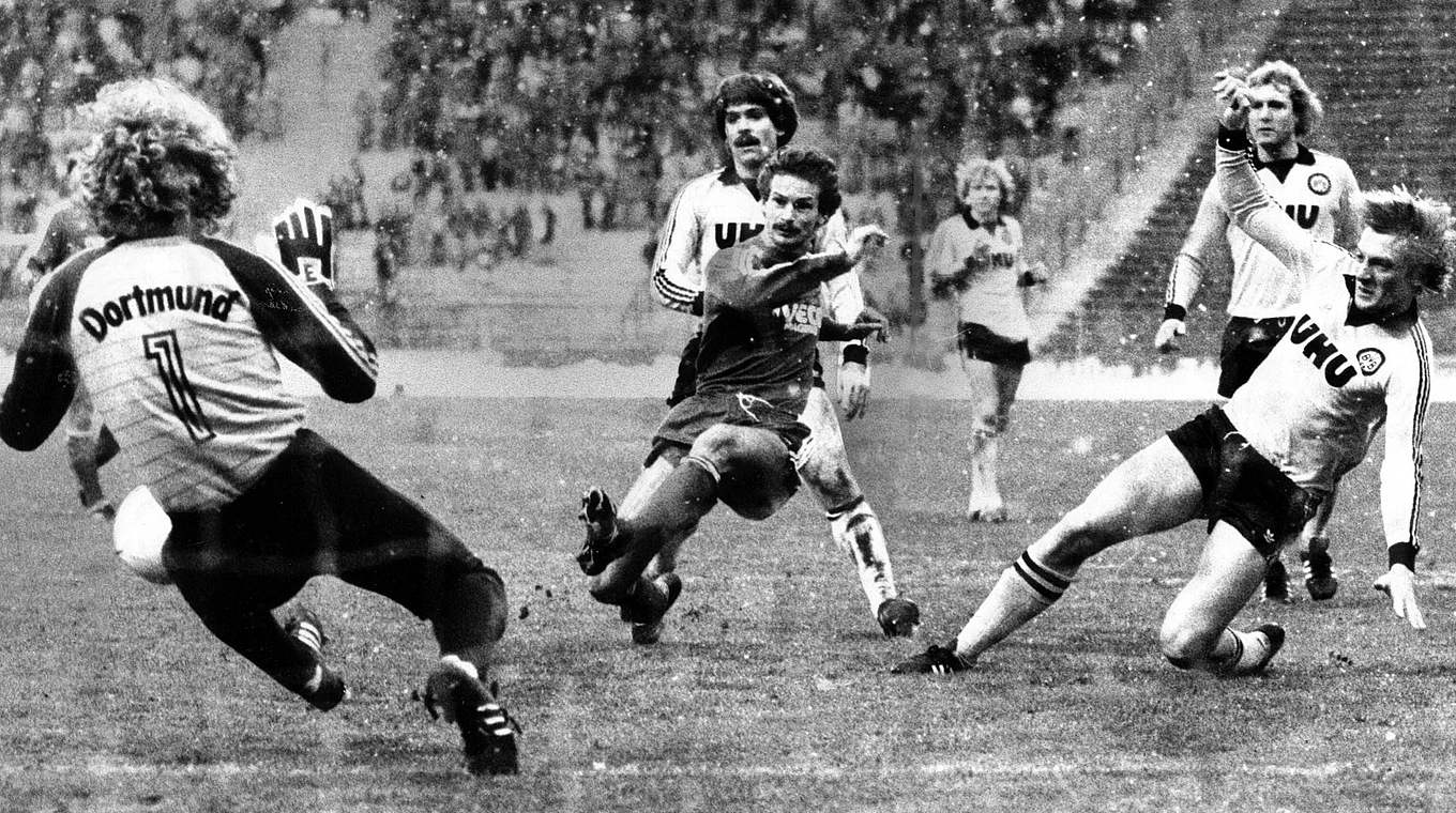 Beierlorzers first goal in Bayern's 4-0 thrashing of BVB in 1981 © imago sportfotodienst