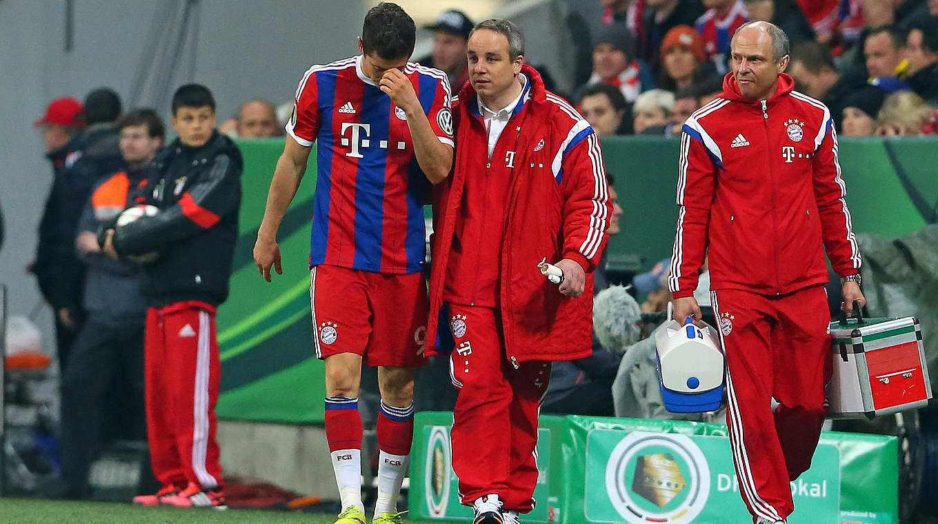 Striker Robert Lewandowski broke his nose and jaw, as well as picking up concussion © 2015 Getty Images