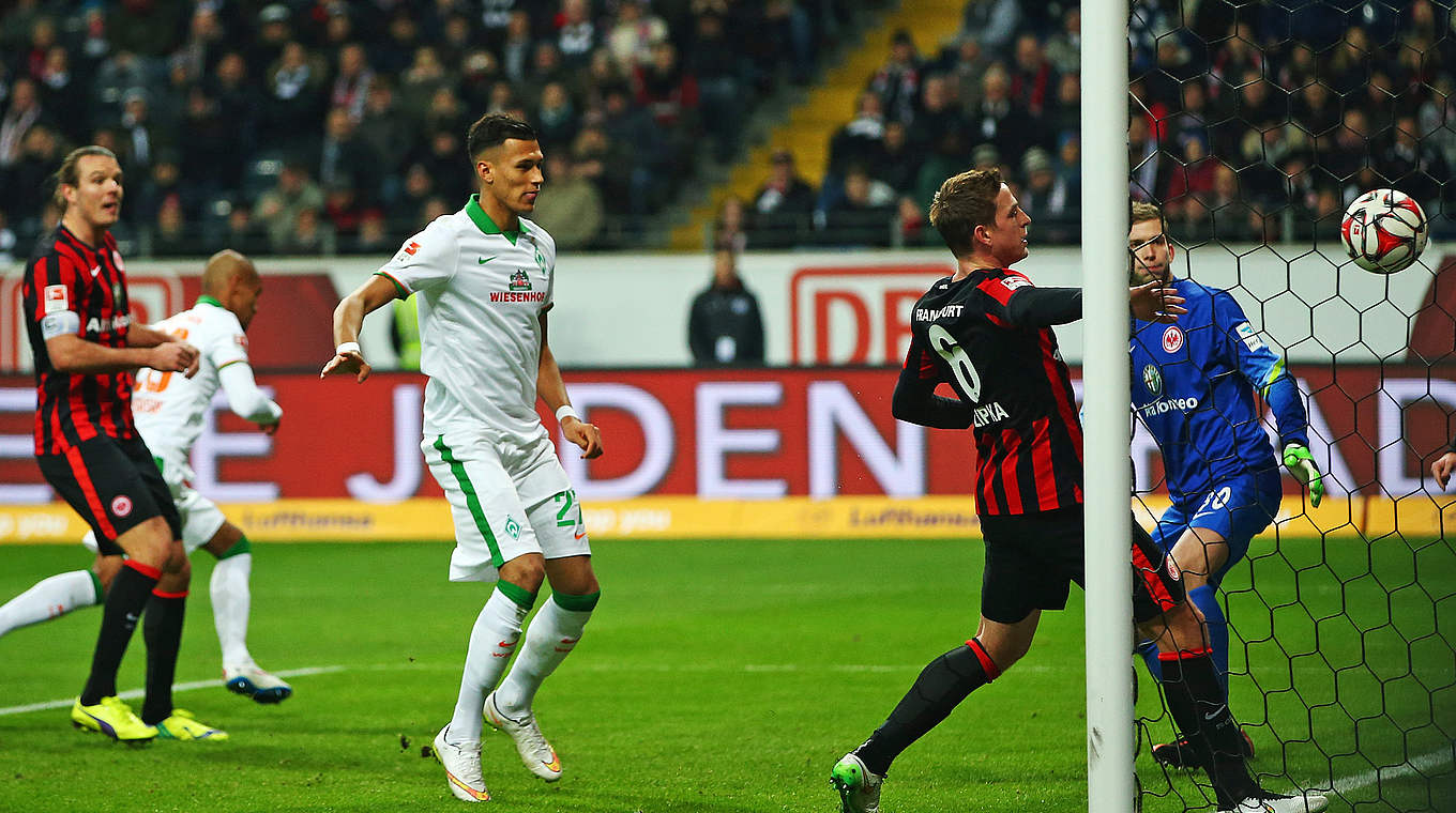 Torreiches Hinspiel: Frankfurt und Bremen trennten sich 5:2 © 2014 Getty Images