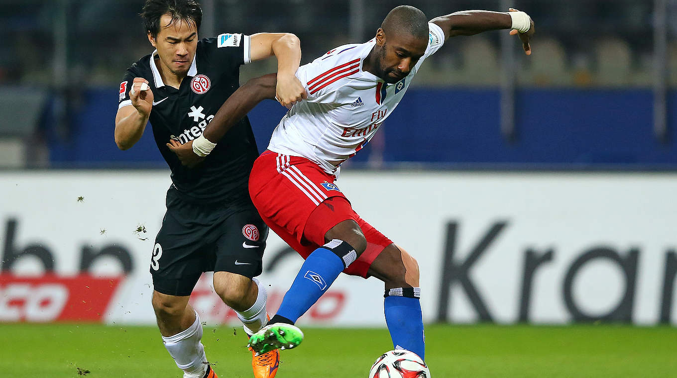 Immer für Tore gegen den HSV gut: Mainz-Stürmer Shinji Okazaki (l.) © 2014 Getty Images