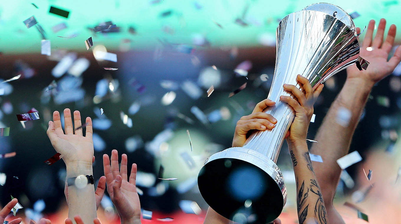 Das Ziel heißt Köln: 16 Teams sind noch im Rennen um den DFB-Pokal der Frauen © 2014 Getty Images