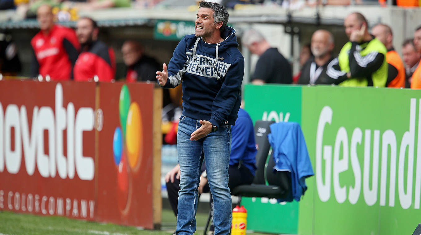 Rekordkulisse beim Duell gegen Münster: Gino Lettieri und der MSV Duisburg © 2015 Getty Images