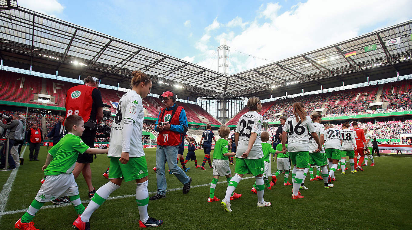 Köln feiert den DFB-Pokal: Einmarsch der Teams © 2015 Getty Images