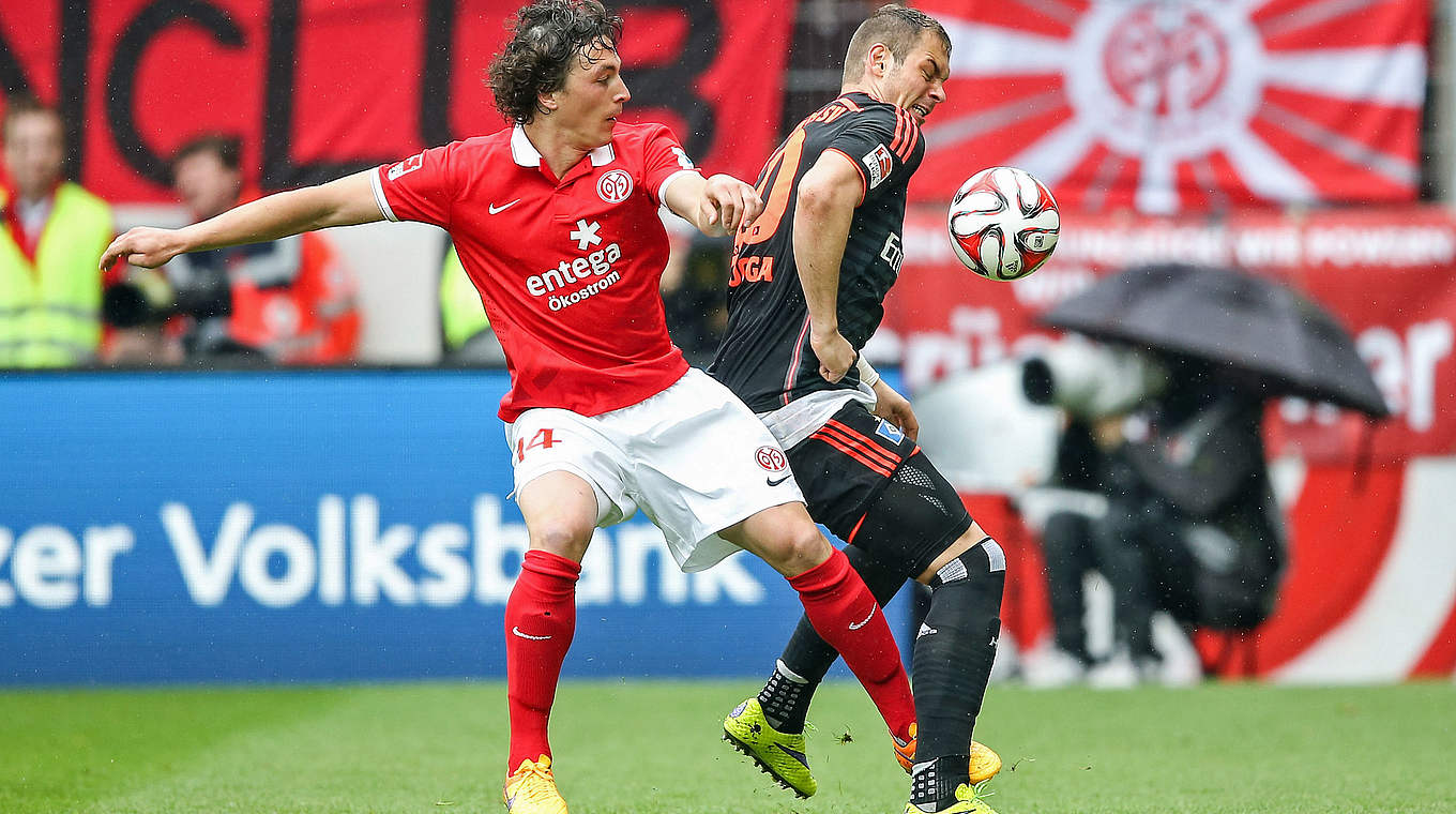 Unglücksrabe für den FSV: Eigentorschütze Julian Baumgartlinger (l.) © 2015 Getty Images