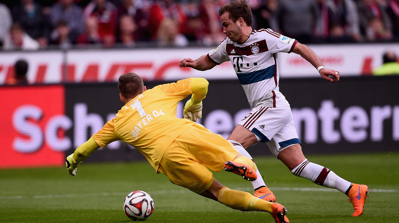 Mario Götze couldn't beat Bernd Leno in the 1-on-1 situation. © 2015 Getty Images