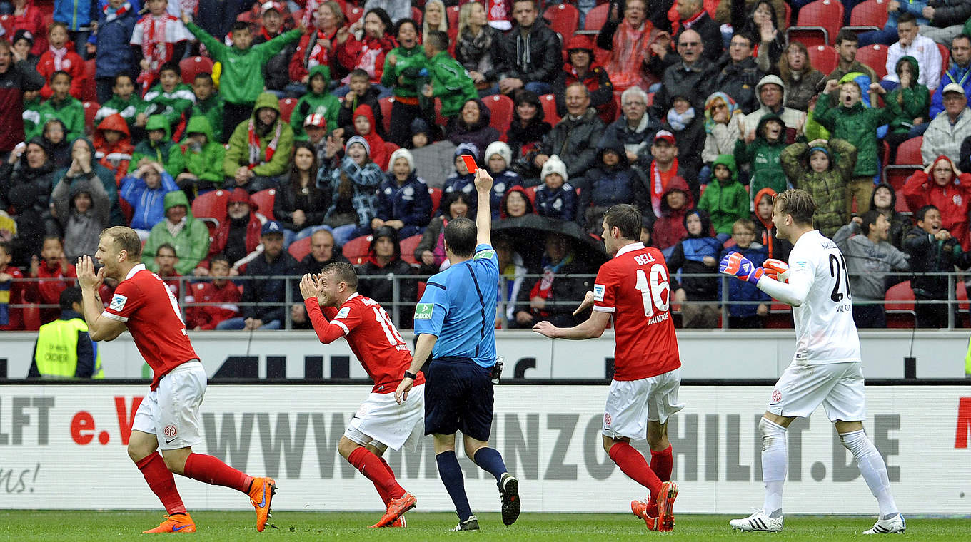 Für zwei Spiele gesperrt: Daniel Brosinski von Mainz 05 © imago/Werner Schmitt