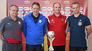 Manager Wück alongside the other managers from Group B © ©SPORTSFILE
