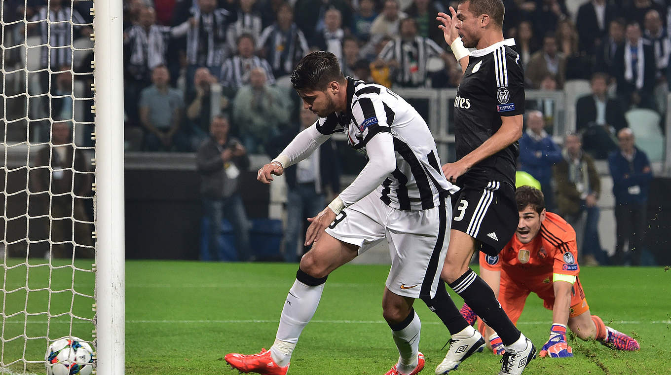 Alvaro Morata heads the ball over the line to put Juventus in front © 