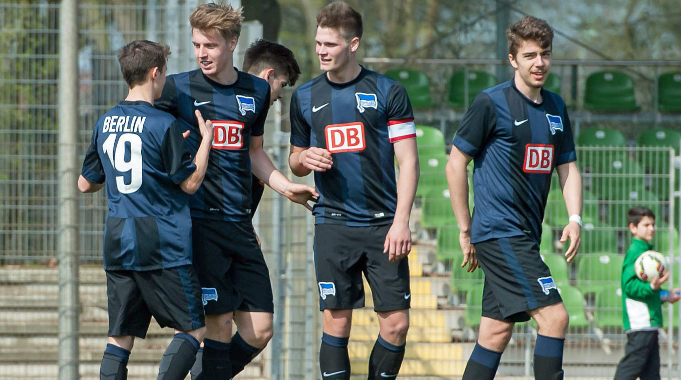 Im DFB-Pokalfinale gegen Energie Cottbus: die A-Junioren von Hertha BSC vor dem Derby © imago/foto2press