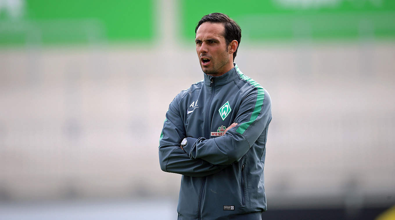 Bremens Trainer Nouri: "Wir haben es in den letzten Spielen in der eigenen Hand" © 2015 Getty Images