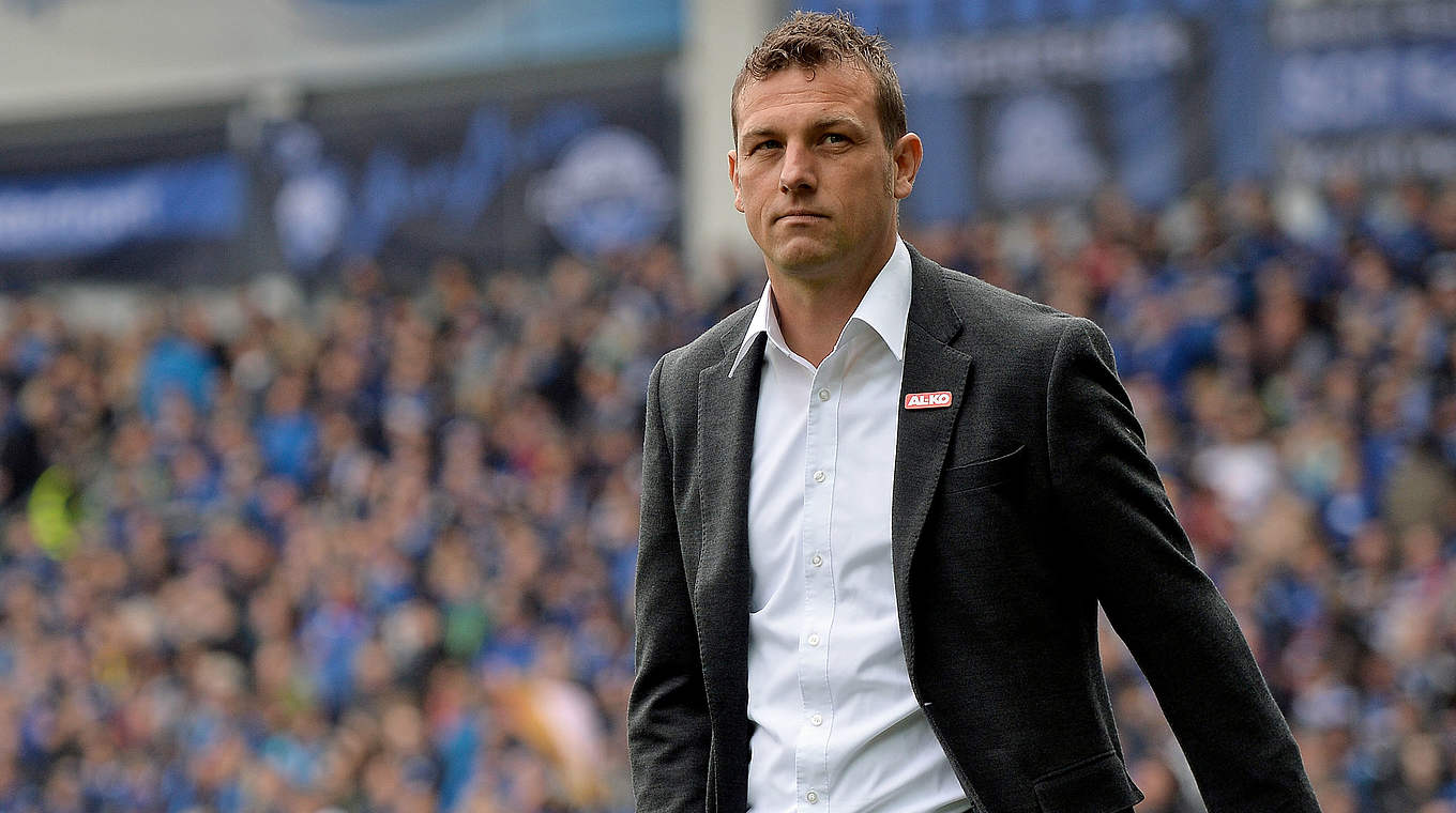 Steht vor seinem 100. Bundesligaspiel als Trainer: FCA-Coach Markus Weinzierl © 2015 Getty Images