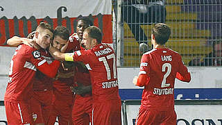 Wichtige Zähler im Abstiegskampf: VfB II ringt Hansa Rostock nieder © 2014 Getty Images