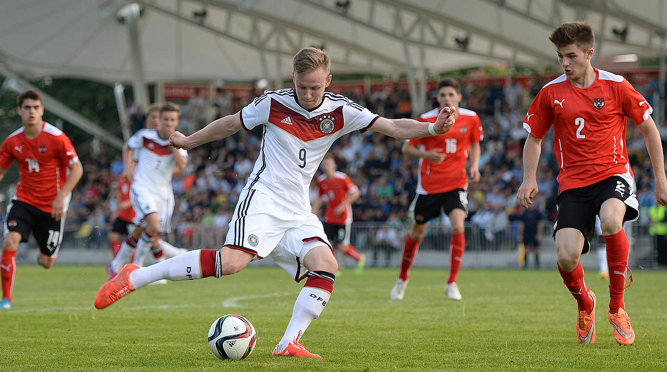 Sucht den Abschluss: Nürnbergs Cedric Teuchert © 2015 Getty Images