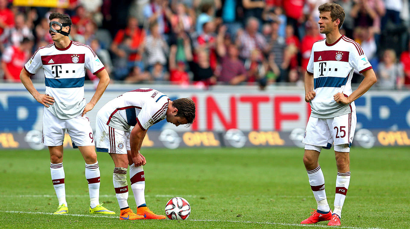 Schlechte Bilanz: Der FC Bayern verliert zum dritten mal in Serie © 2015 Getty Images