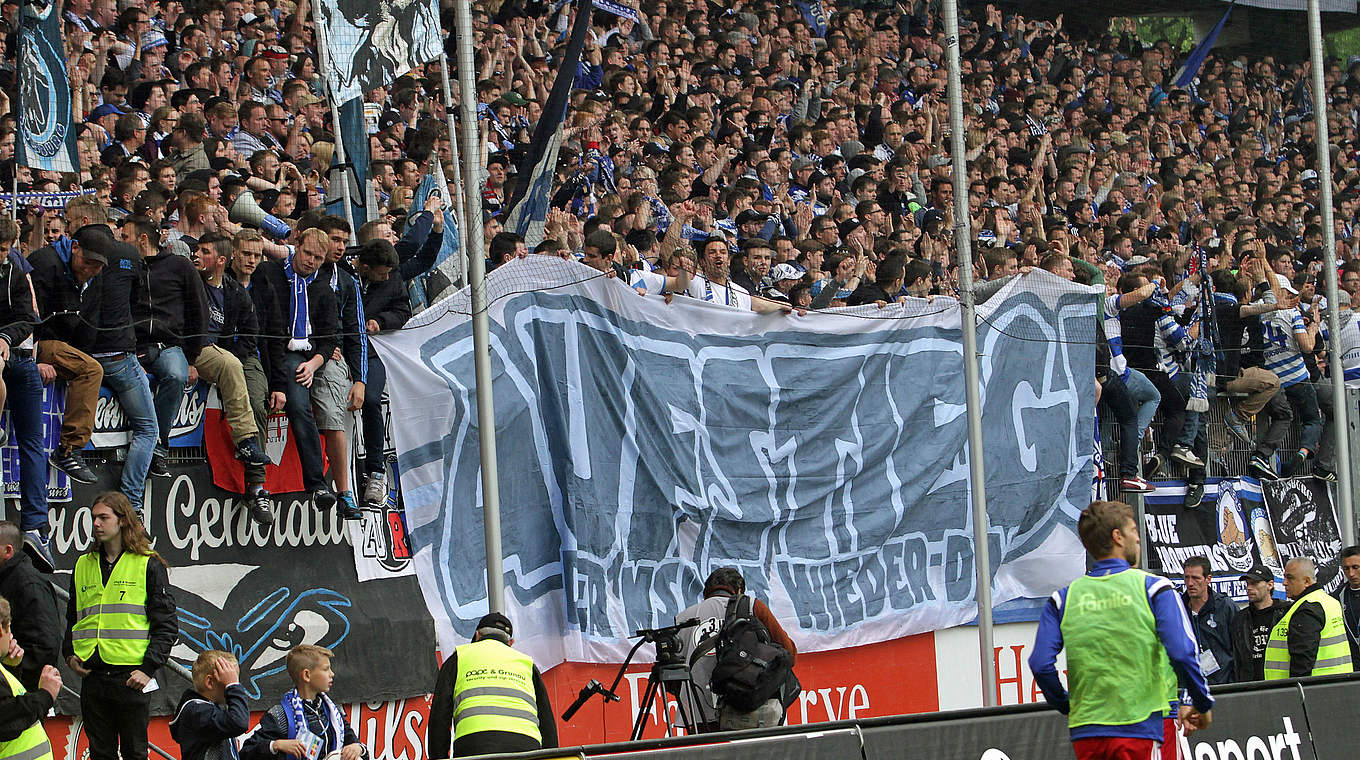 Aufstiegsfeier am Pfingstsonntag: der MSV Duisburg und bis zu 10.000 Fans © 2015 Getty Images