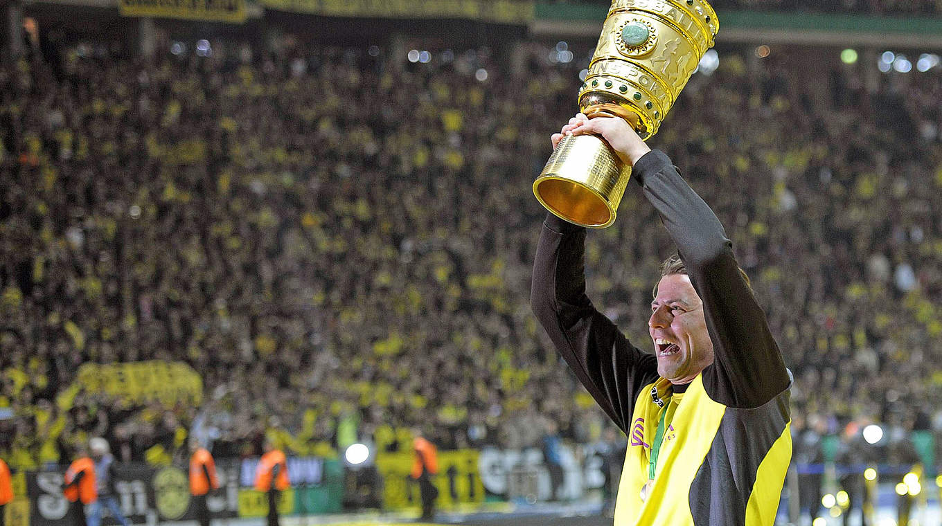 Weidenfeller celebrates last DFB cup win with Dortmund © imago sportfotodienst