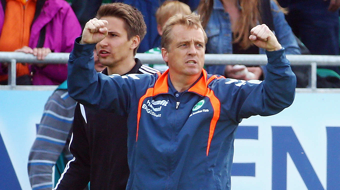 Wichtig: Der Sieg gegen Darmstadt gibt Büskens' Team gute Chancen  © 2015 Getty Images