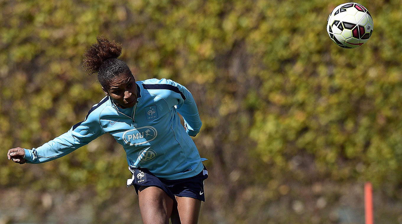 Die erfahrenste Spielerin auf der Französinnen: Innenverteidigerin Laura Georges © 2015 Getty Images 