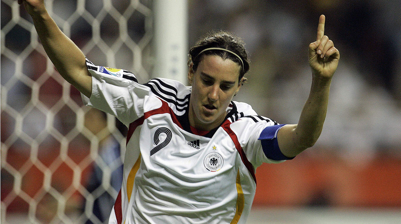 Rekordnationalspielerin und Rekordtorschützin: Birgit Prinz traf in 214 Länderspielen 128 Mal © 2007 AFP