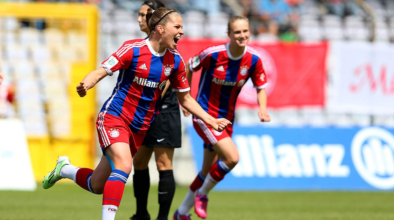 Das Tor zur Meisterschaft und der vorweggenommene Titeljubel: Melanie Leupolz (l.) © 2015 Getty Images