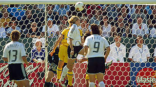 Kopfball ins Glück: Nia Künzer erzielt das Golden Goal © Bongarts/GettyImages