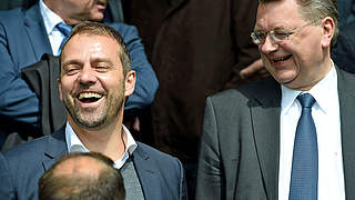 DFB-Sportdirektor Hansi Flick (l.): 