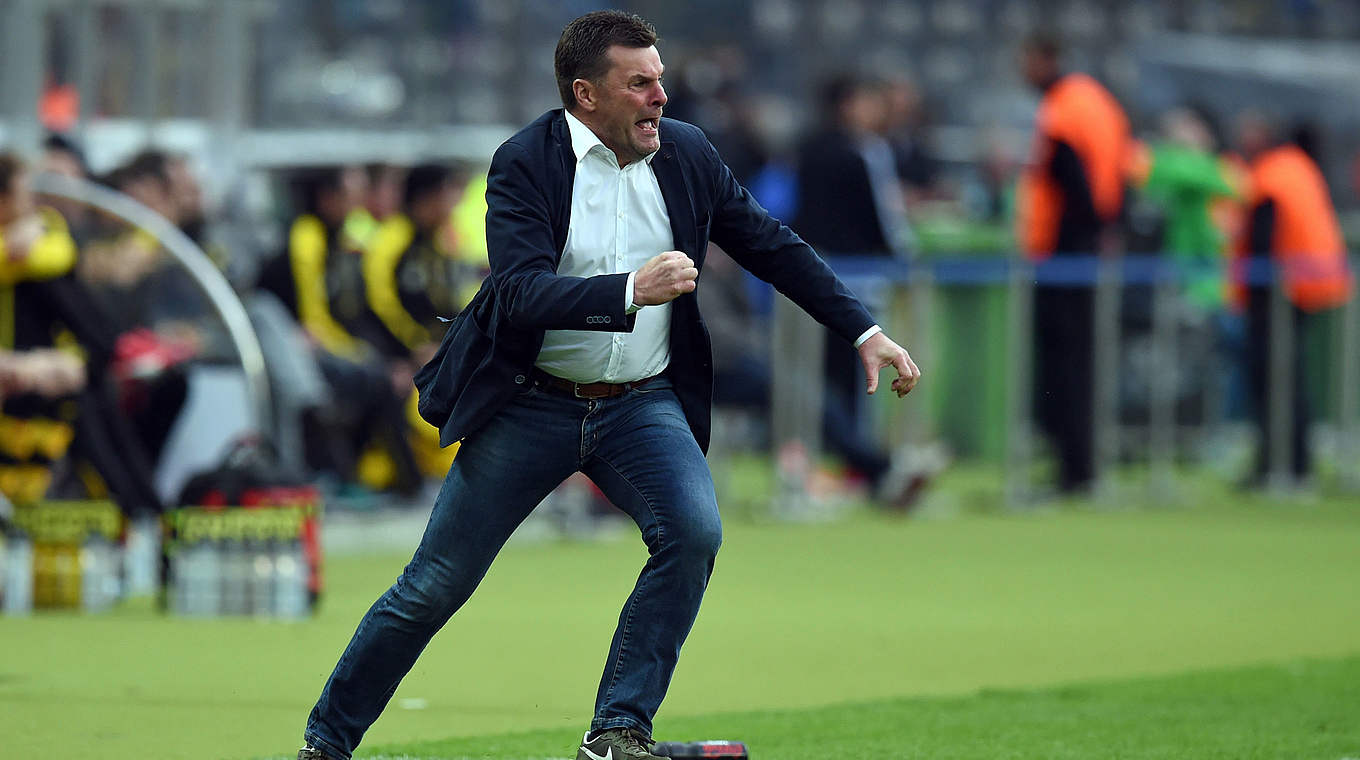 Unbridled joy: Dieter Hecking celebrates first big title in managerial career © 2015 Getty Images