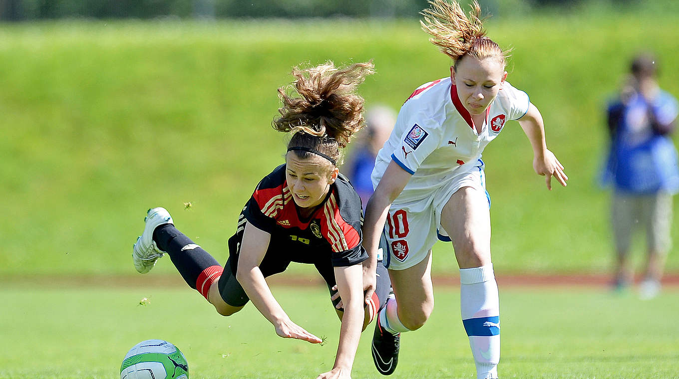 Voller Einsatz: Lena Lattwein (l.) © 2015 Getty Images