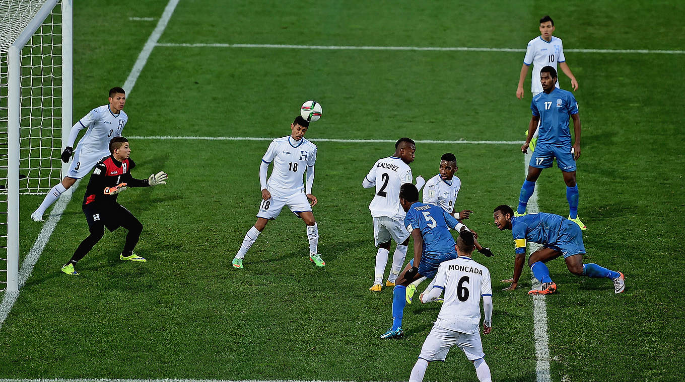 Spannung in der Gruppe F: Fidschi gelingt der Erfolg gegen Honduras © 2015 FIFA