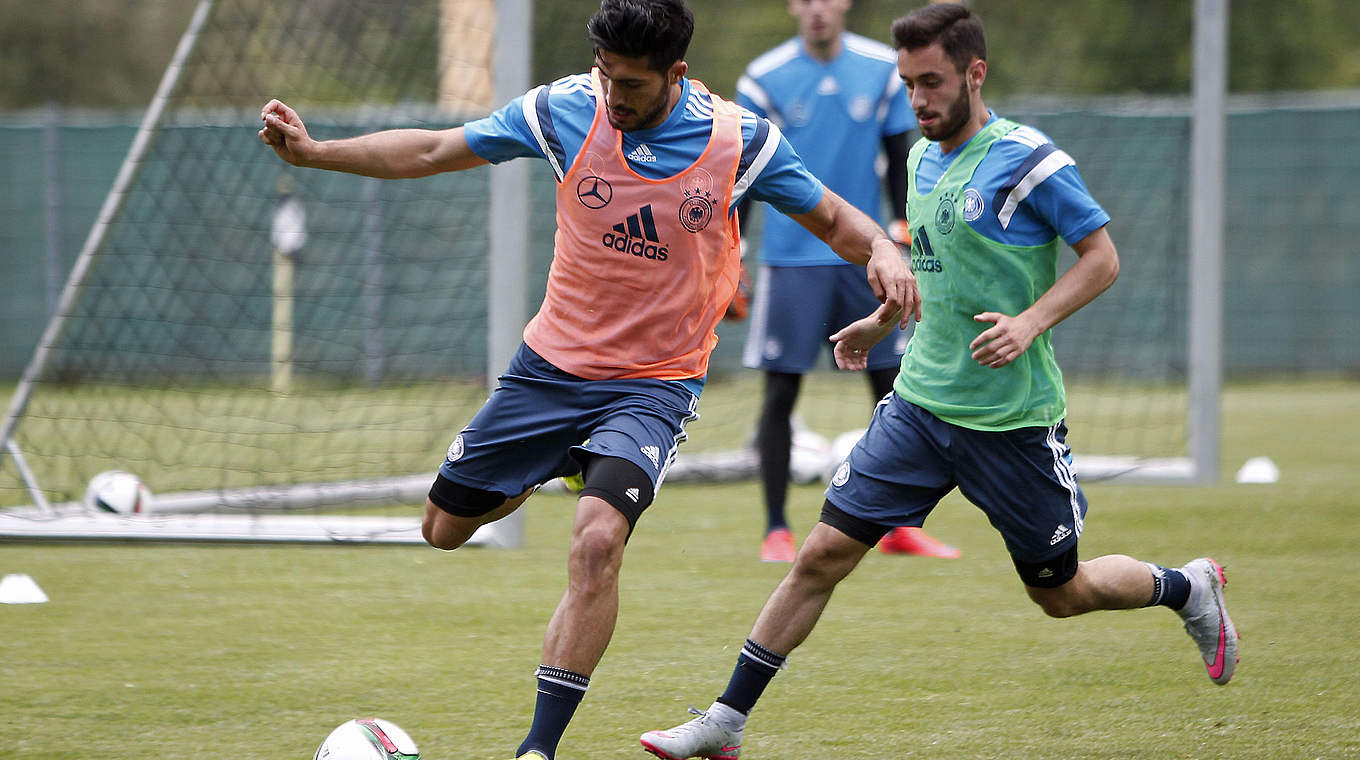 Emre Can and Yunus Malli challenging for a ball in Leogang © 2015 Getty Images