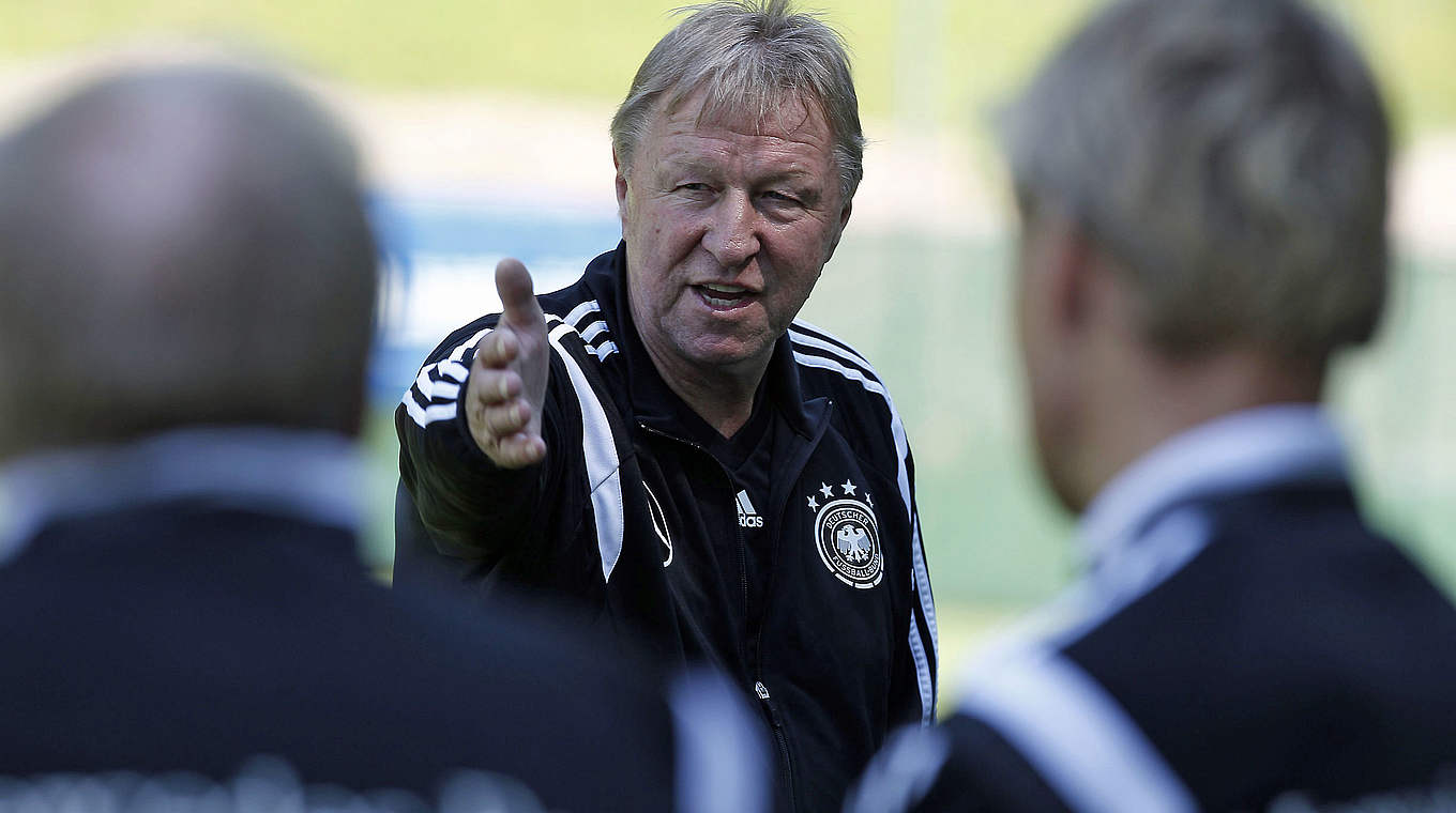 Horst Hrubesch: "The team understand what to do" © 2015 Getty Images