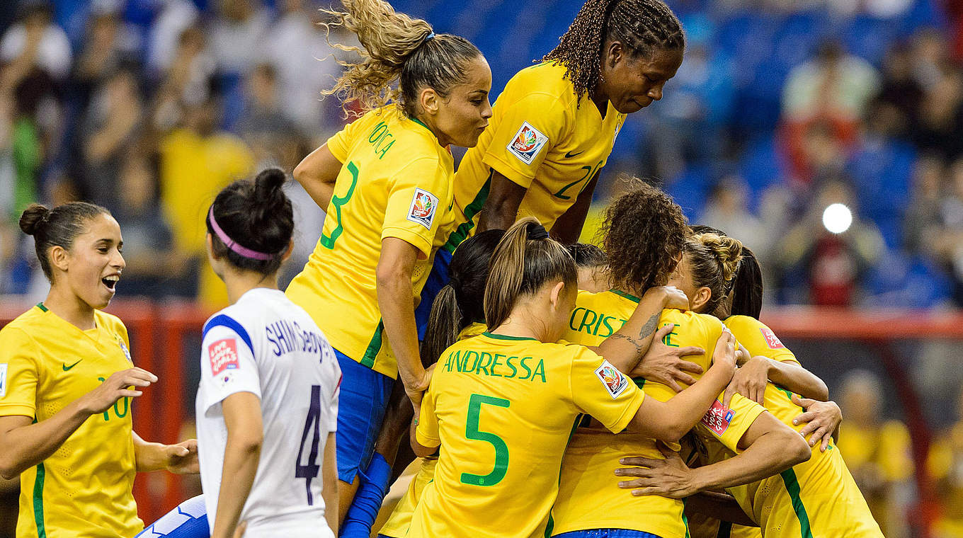 Sieg zum Auftakt gegen Südkorea: Titelkandidat Brasilien jubelt © 2015 Getty Images