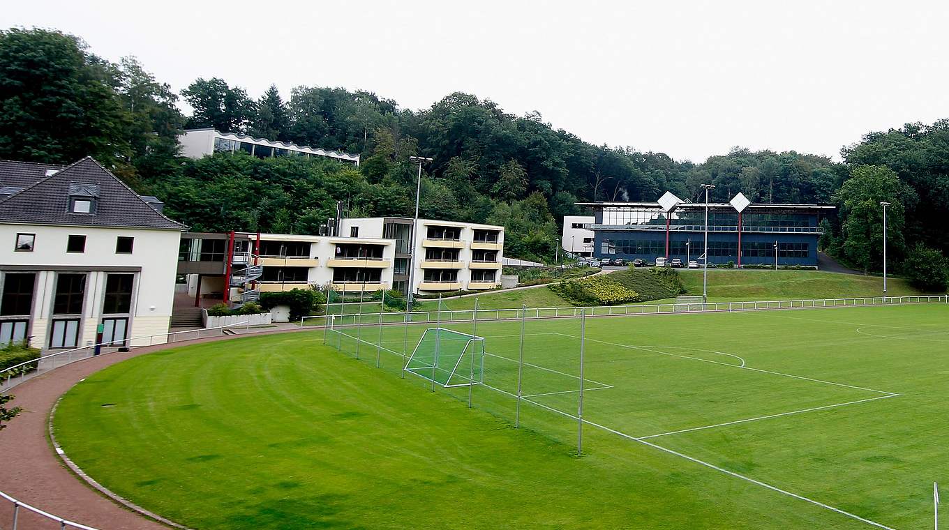 Zentrum der Fußball-Lehrer-Ausbildung: Die Hennes-Weisweiler-Akademie in Hennef © 2011 Getty Images