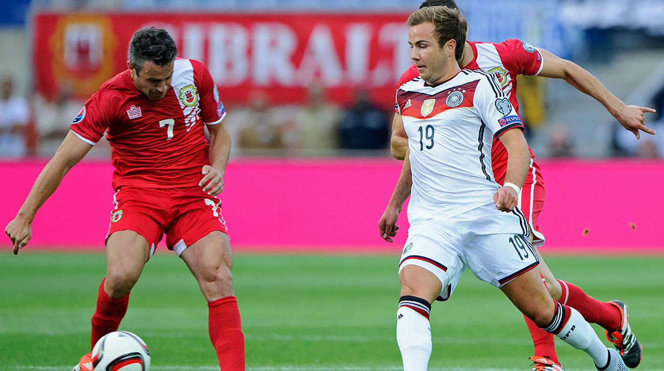 Musste angeschlagen ausgewechselt werden: Mario Götze (r.) © GES/Marvin Guengoer