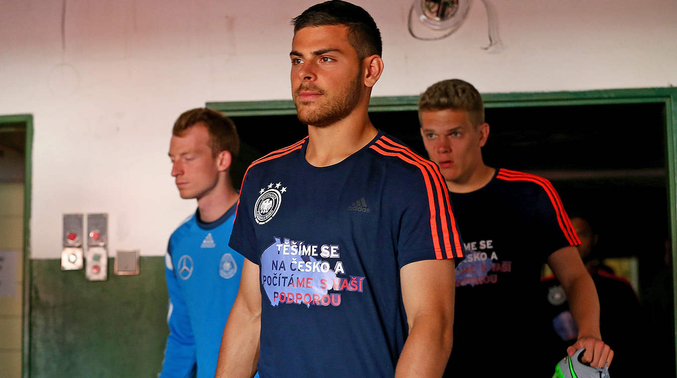 Das Trainingsshirt: "Wir freuen uns auf Tschechien und hoffen auf Eure Unterstützung" © 2015 Getty Images