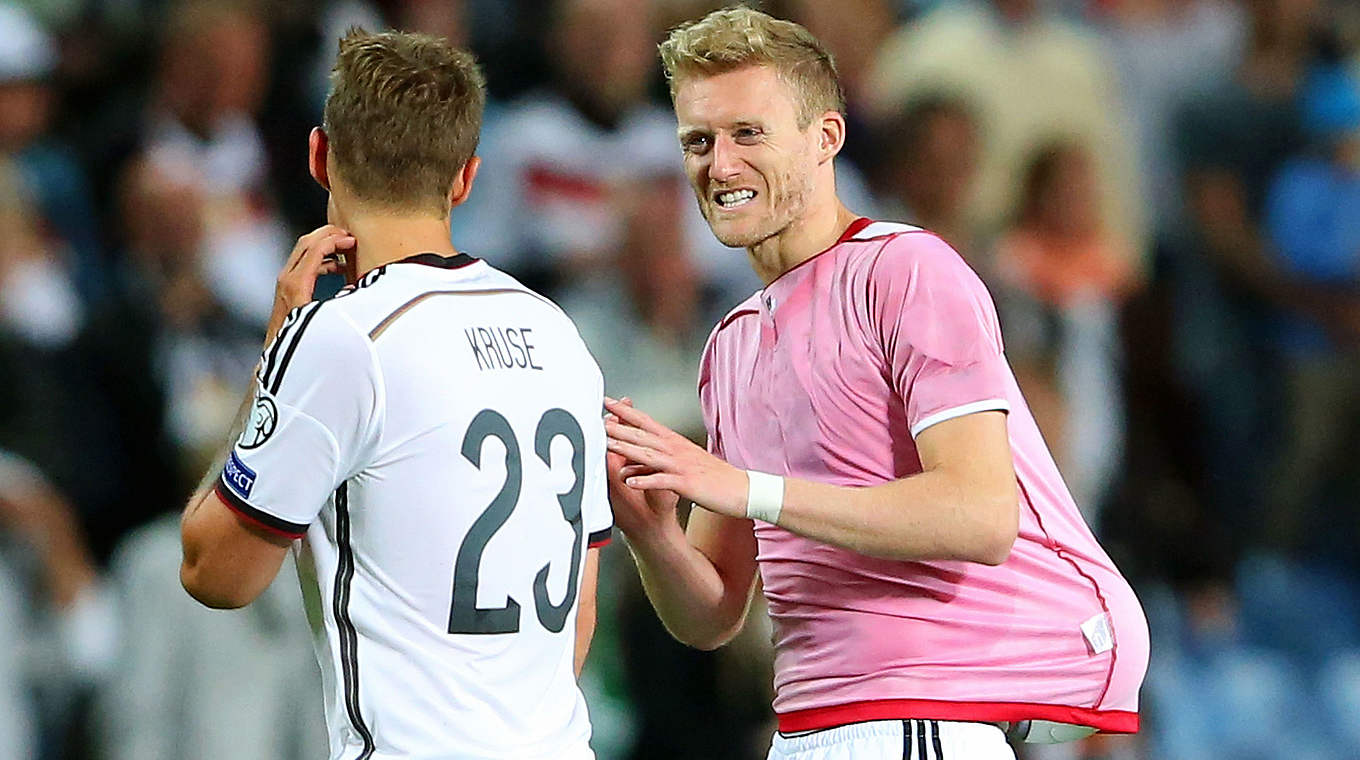 Drei Tore gegen Gibraltar erzielt: André Schürrle (r.) © 2015 Getty Images