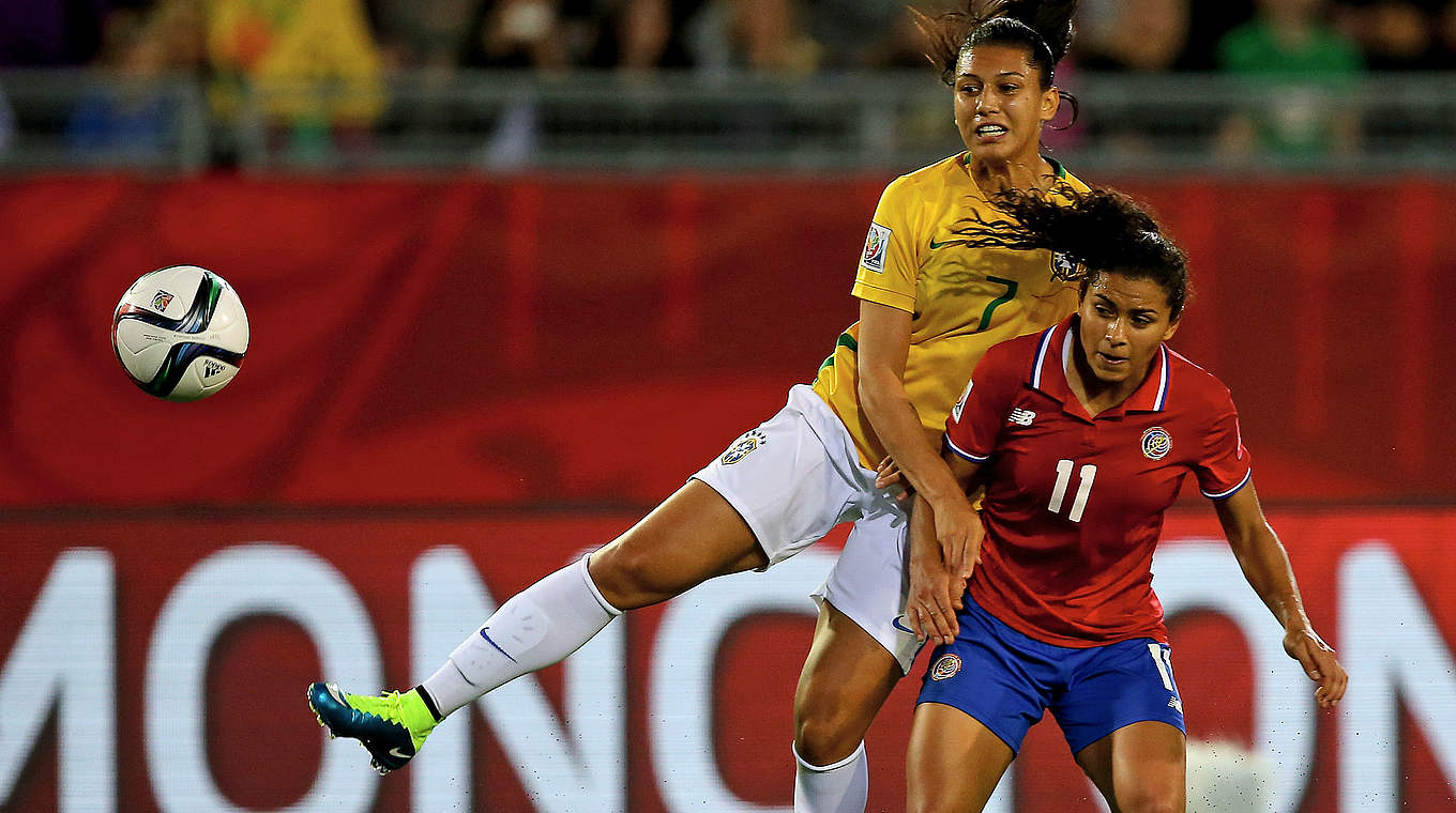 Brazil remain undefeated with a 1-0 win over Costa Rica © 2015 Getty Images
